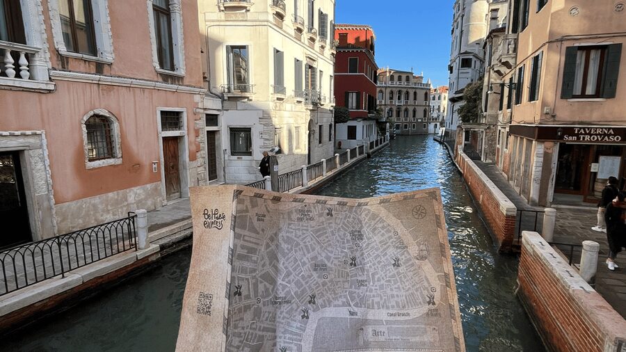 Venice City Escape: "The beggar and the cloak" - Self-Guided Format, Smartphone Chat, and How You Play