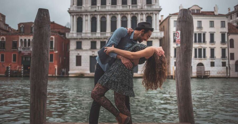 Venice: City Portrait Session with Professional Photographer - Picking the right package: Sunrise, Must Have, Gondola, or Luxury