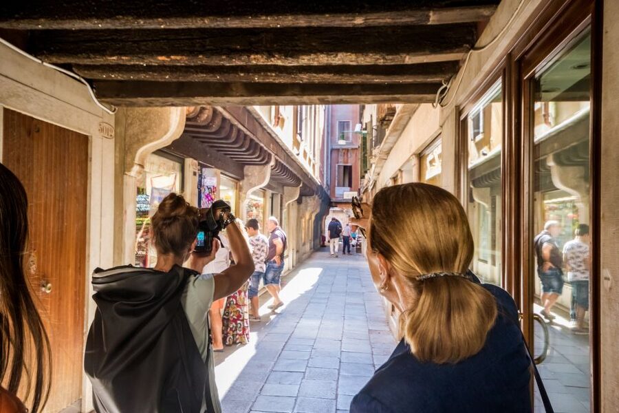 Venice: City Tour & Skip the Line for St. Mark's Basilica - Key things that make this tour work