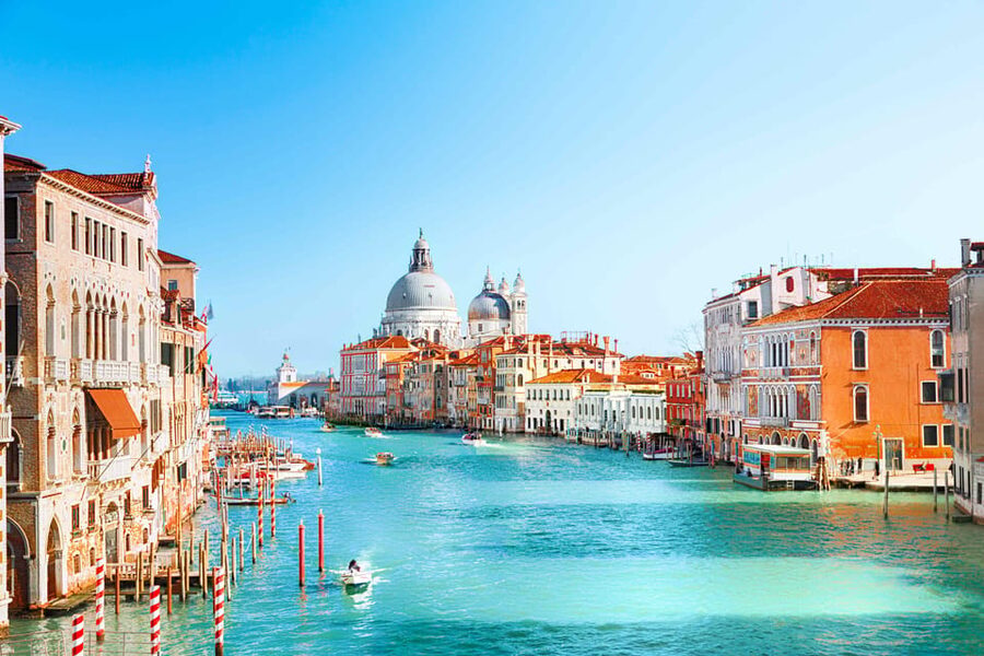 Venice City Walking Tour with an APP - Grand Canal viewpoints and the short stops that make the photos work