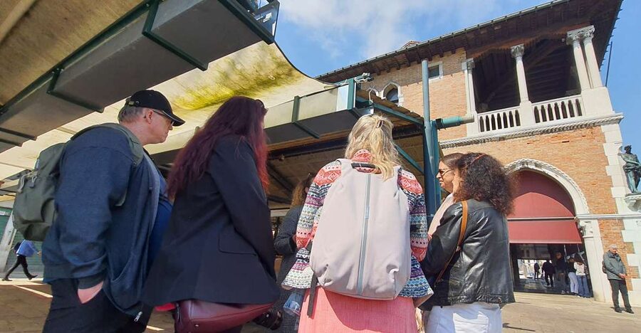 Venice: City Wonders Group Walking Tour with a Local Expert - Value: $41 for a local expert, not just a landmark list