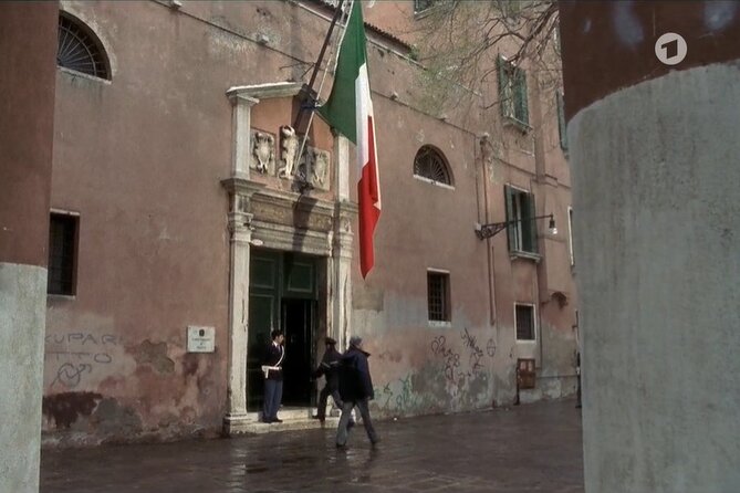 Venice Commissario Brunetti and Donna Leon: Walk His Beat - Donna Leon Meets the Streets of Cannaregio