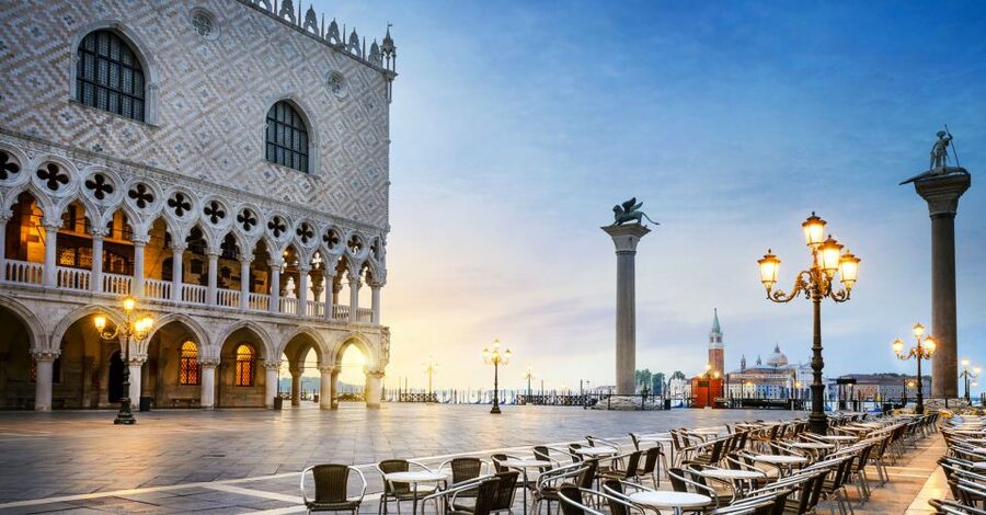 Venice: Day Excursion from Bergamo - The Venice Lagoon boat ride: your best fast orientation tool
