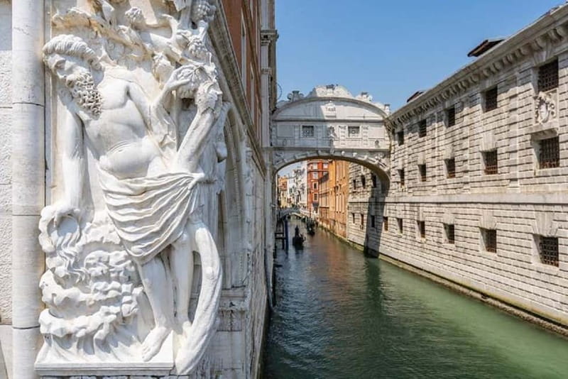 Venice: Doge Palace Guided Tour & Secret Itineraries Option - Secret Itineraries Option: Private Rooms, Casanova Cell, Torture Spaces, and Hidden Archives