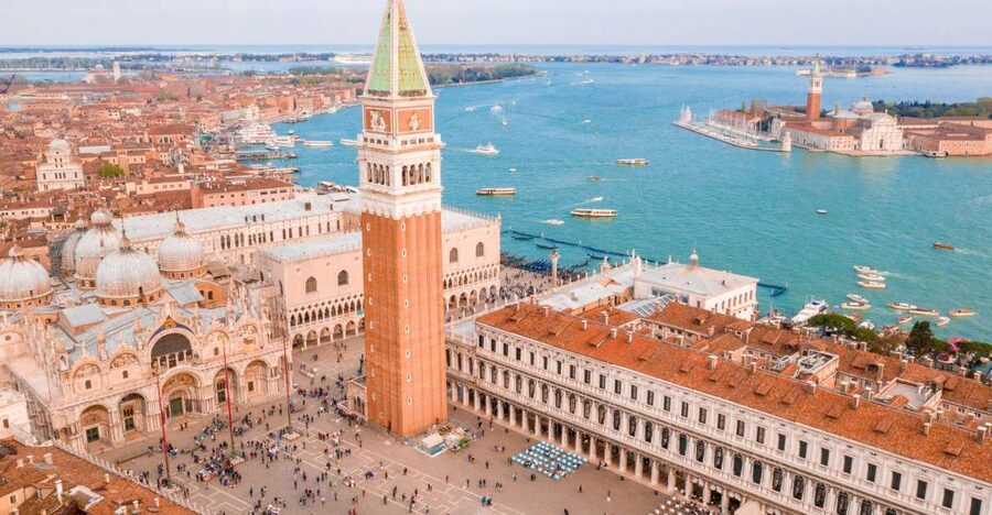 Venice: Doge's Palace and St. Mark's Basilica Guided Tour - What the 2 hours feels like, moment by moment