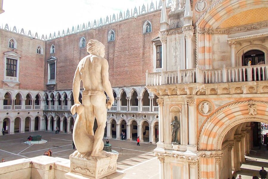 Venice: Doge's Palace and St. Mark's Basilica Tour - Doge’s Palace halls: where the Serenissima Republic lived