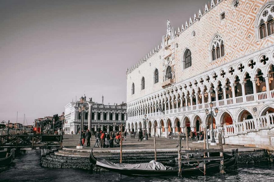 Venice: Doge's Palace, Bridge of Sighs, Prisons, Correr & Audioguides - Key points before you go