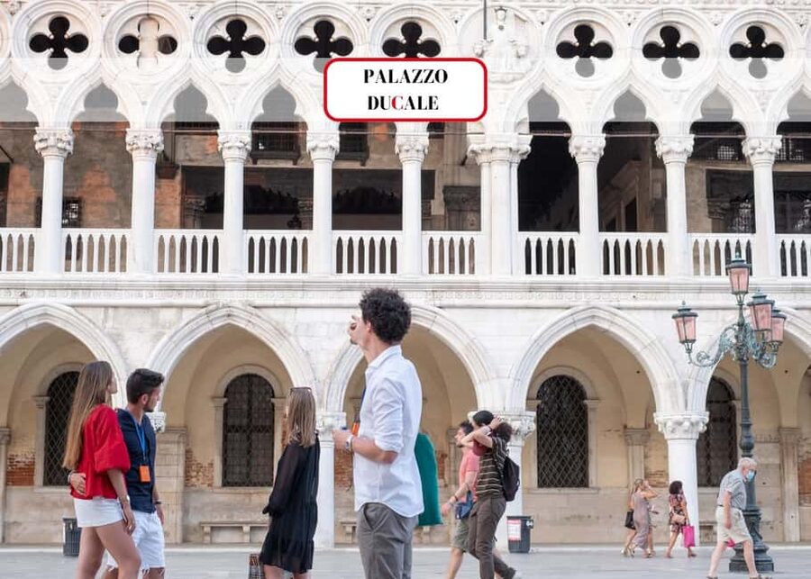 Venice: Doge's Palace, Bridge of Sighs & Prisons Guided Tour - The Bridge of Sighs and the Prisons Walk, Explained Like a Story