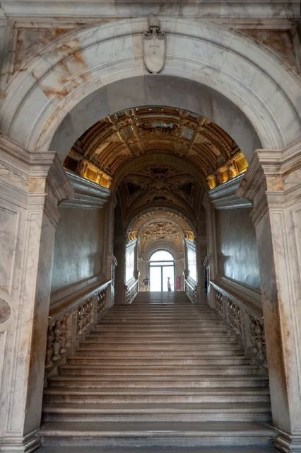 Venice: Doge's Palace & Bridge of Sighs Small Group Tour - Inside the Prison: The Secure Side and Casanova’s Escape Legend
