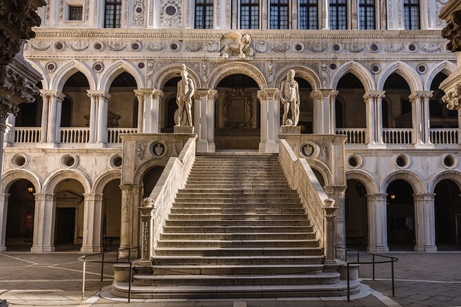 Venice Doge's Palace Guided Tour & SECRET ITINERARIES Option - Where You Meet and How to Start Smoothly