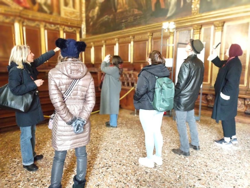 Venice: Doge's Palace Guided Tour with Optional Gondola Ride - Optional 30-minute gondola on the Grand Canal: peaceful, shared, and worth it at golden hour