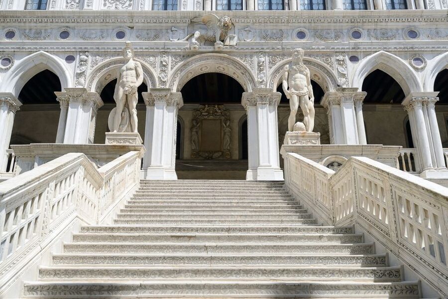 Venice: Doge's Palace Reserved Entry Ticket - Timing That Works, and When Crowds Build
