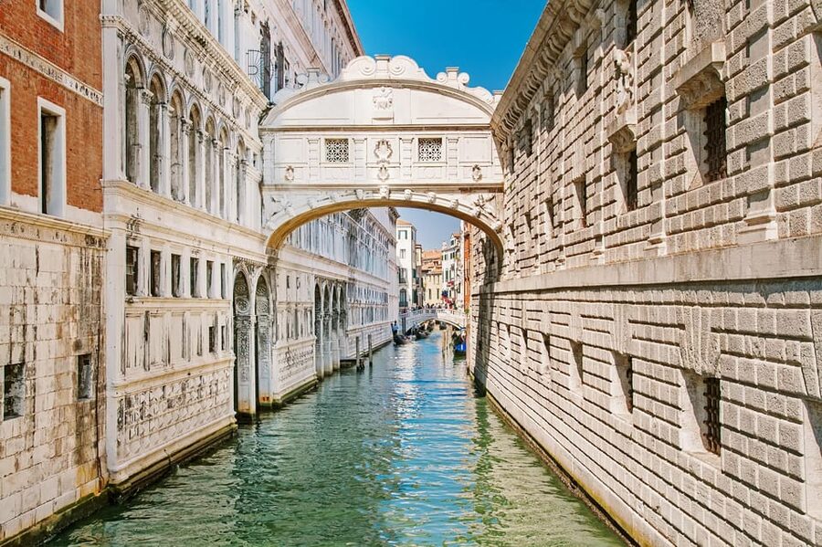 Venice: Doge's Palace Secret Itineraries Guided Tour - Why Doge’s Palace secrets feel different with a guide