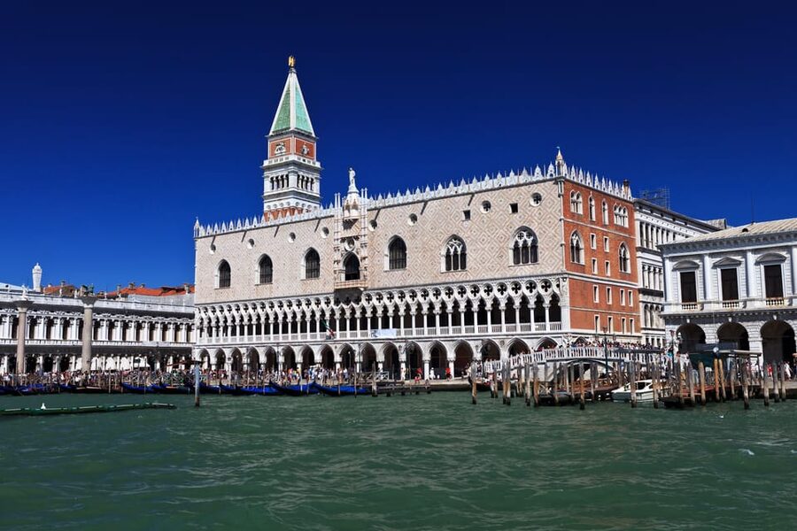 Venice: Doge's Palace Secret Itineraries Guided Tour - Secret rooms and concealed passageways: how the palace works