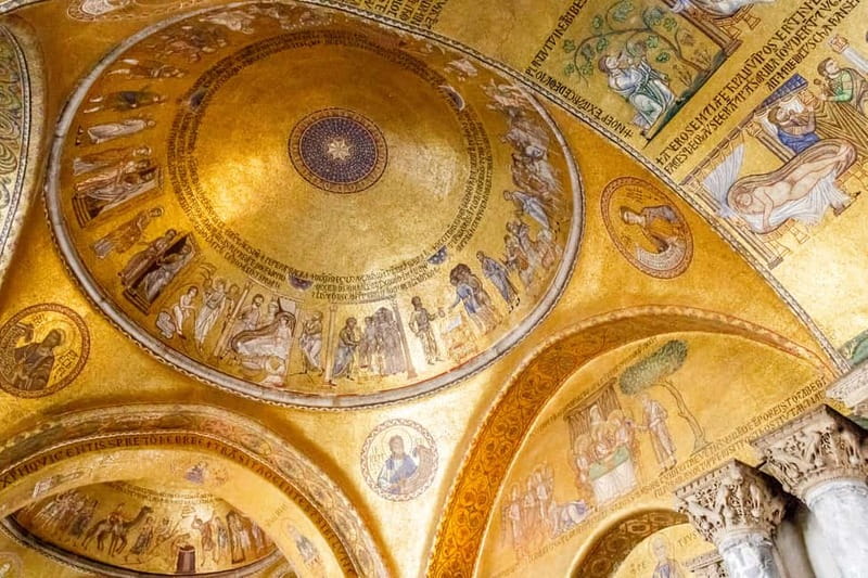 Venice: Doge's Palace, St Mark's Basilica, and Pala d'Oro - Guides and language options: getting the right kind of explanation