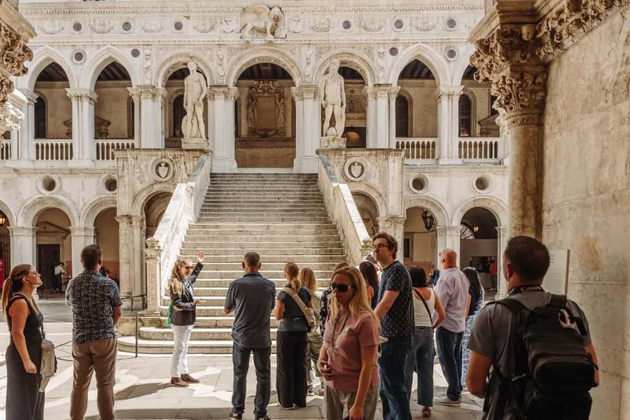 Venice: Doge's Palace & St Mark's Tour with Upgrade Option - The Bridge of Sighs: From Court Drama to Prison Reality