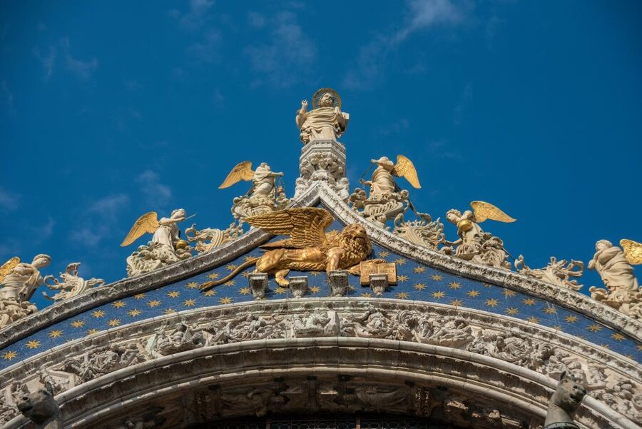 Venice: Doge's Palace with St. Mark's Basilica & Gondolas - Key points worth your attention