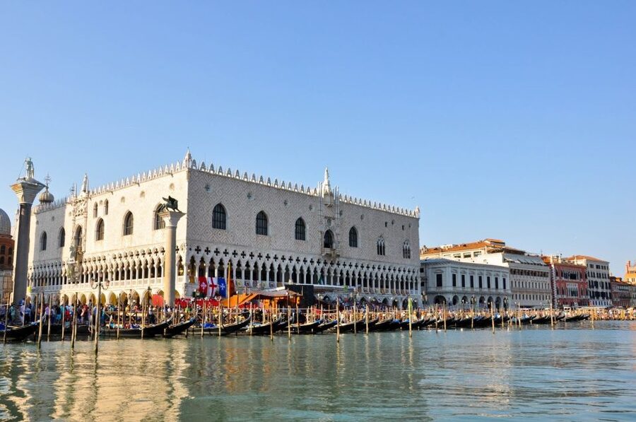 Venice: Doge's Palace with St. Mark's Basilica & Gondolas - Timing and Communication: How Headsets Help, and Why the Gondola Handoff Is Crucial