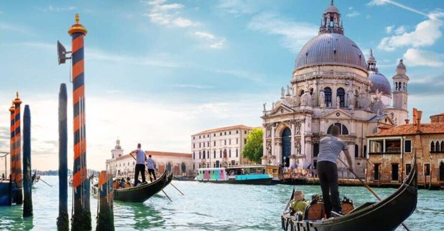 Venice: Dorsoduro Guided Walking Tour - Courtyards, lesser-known churches, and the stuff you only notice with guidance