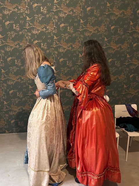 Venice: Dress-Up Experience - Price and Value: Is $84.96 Worth One Hour?