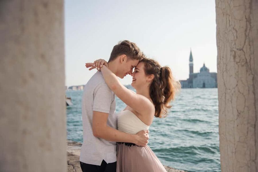 Venice: Exclusive Photoshoot in Hidden Locations - Where you meet your photographer in Venice (and why that matters)