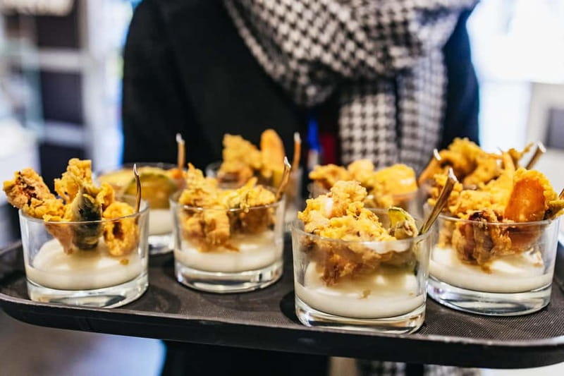 Venice: Food Tasting Tour with Cicchetti Dishes and Wine - The Traghetto Moment to Rialto: How You Cross Like a Local