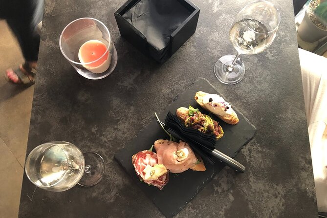 Venice Food Tour with 6+ Tastings with Cicchetti, Spritz & More - Cannaregio by foot: bacari culture, canals nearby, and a more local rhythm