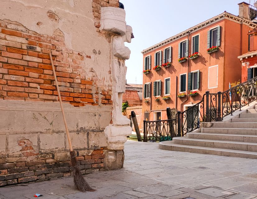 Venice: Ghetto Highlights and Cannaregio Walking Tour - Jewish Ghetto streets, and the meaning behind the word