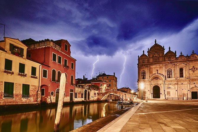Venice Ghost & Legends Walking City Tour - Pacing, headsets, and group size: how to make this night walk feel smooth