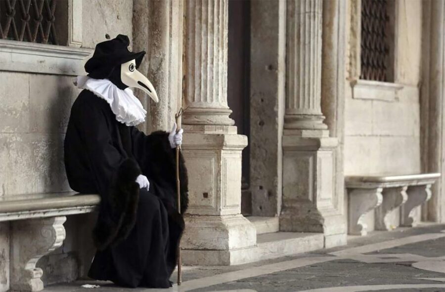 Venice: Ghost Tour to Rialto and San Marco Square - Starting in the Right Place: Alilaguna Ticket Counter by Royal Gardens