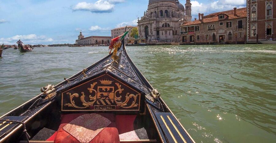 Venice: Gondola Ride and Dinner Experience - Getting to the Giglio Gondola Station Near Hotel Gritti