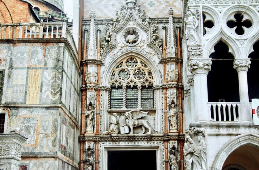 Venice: Gondola Ride and Skip the Line Doge's Palace Tour - The meeting point near San Marco sets the tone