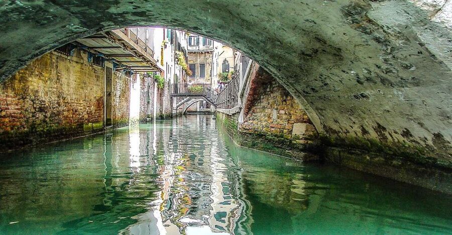 Venice: Gondola Ride and St. Mark's Basilica Tour - Where you meet near St. Mark’s Square (and how to arrive ready)
