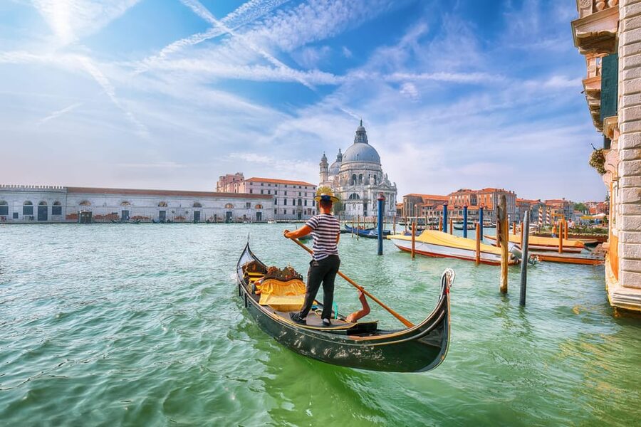 Venice: Gondola Ride with Live Guide or Audio Guide - Madonna della Salute to the Grand Canal Area, What You’ll See From the Water