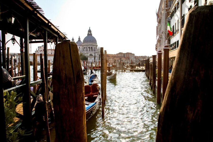 Venice: Gondola Ride with Live Guide or Audio Guide - Live Guide Onboard vs App Audioguide, Picking the Right Match