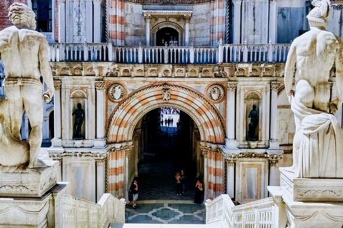 Venice Gondola ride with Skip the Line Doge's Palace tour - The classic gondola ride from Campo San Moisè (and what to expect)