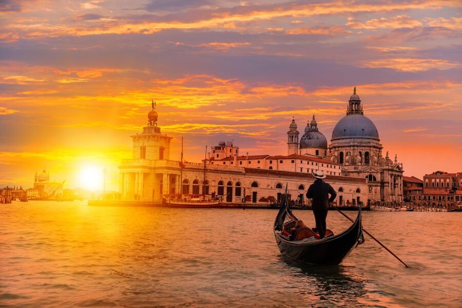 Venice: Gondola Tour under the Bridge of Sighs & Audio Guide - Under the Bridge of Sighs, and Why It Might Change