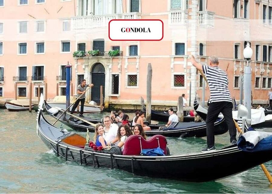 Venice: Grand Canal by Gondola with Live Commentary - From San Marco to the water: the pacing that works