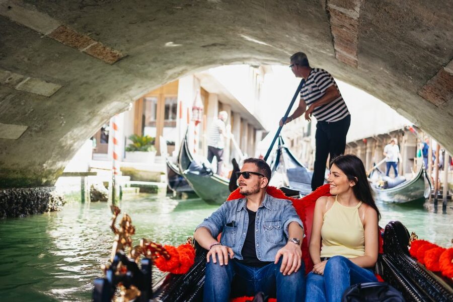 Venice: Grand Canal Gondola Ride with App Commentary - In-app commentary: how to get the most from it