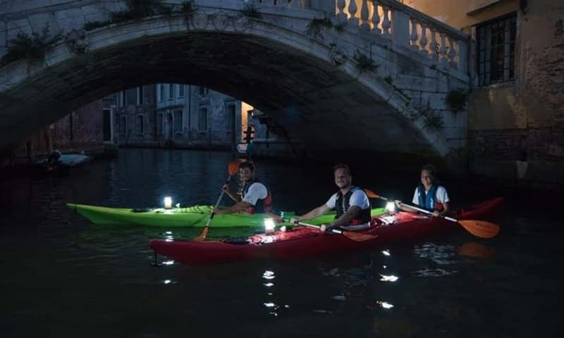 Venice: Guided Canal Kayak Tour at Day, Night, or Sunset - What to watch for: the only real drawbacks you should plan around