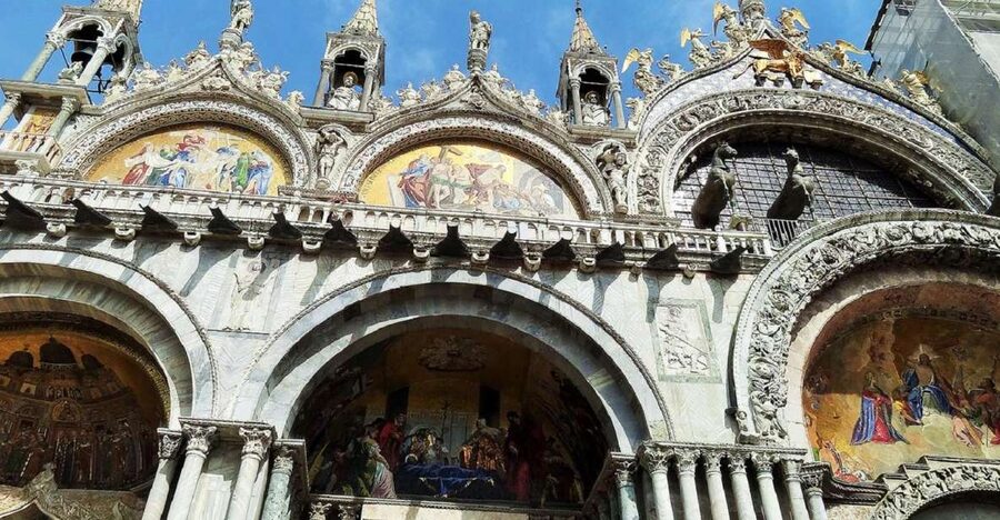 Venice: Guided Golden Basilica Tour - Rain, crowds, and timing: how to get the best experience