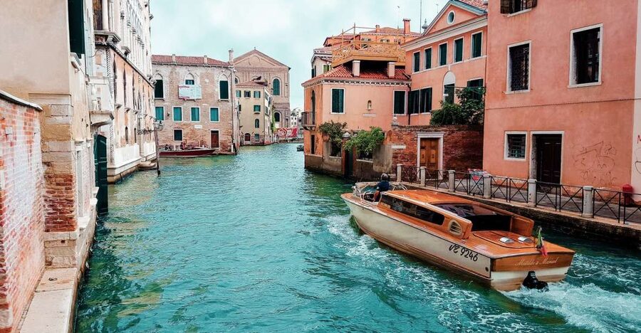 Venice: Guided Walking Tour with skip-the-line tickets - The walking route: from St. Mark’s Square into the campi