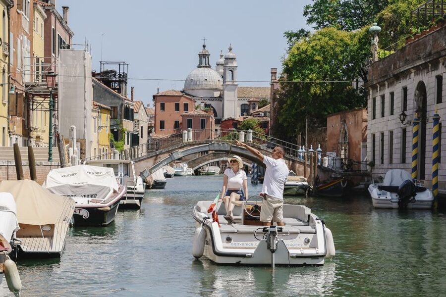 Venice: Hidden Canals on Electric Boat - Value and price for a private group up to 6