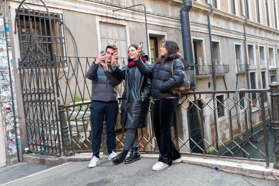 Venice: Hidden Spots Guided Photography Tour - A pro photographer coach, not just a walk with tips
