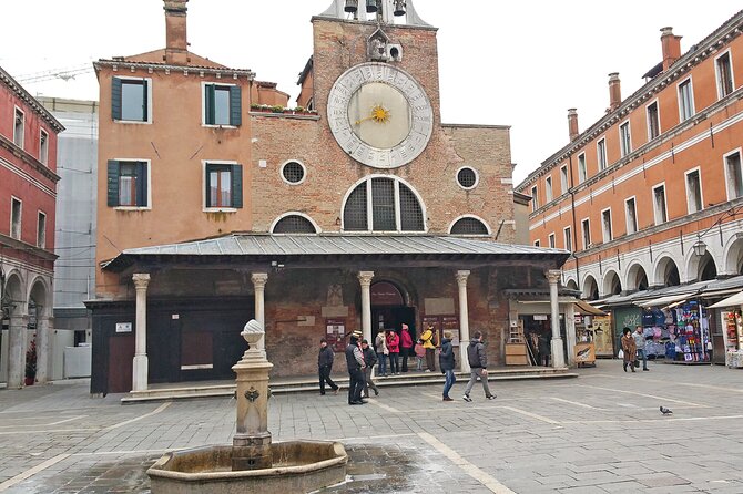 Venice highlights and hidden gems Small Group walking tour - Campiello dei Squelini to San Polo, The Neighborhood Intro