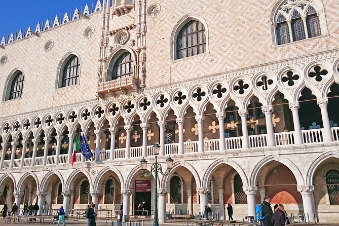 Venice highlights and hidden gems Small Group walking tour - Frari and San Giovanni e Paolo, Why Doges Ended Up Here
