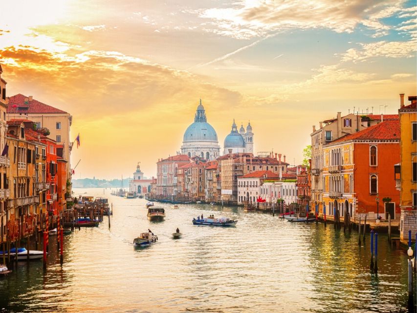 Venice: Highlights with Local Private Walking Tour & Gondola - The Gondola Ride on the Grand Canal: How to Make It Worth It