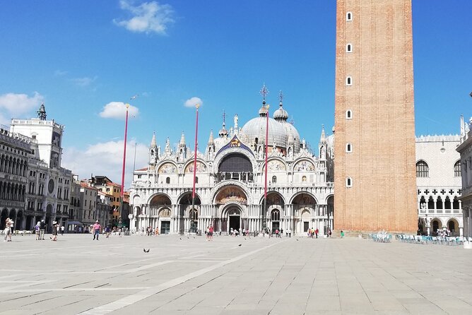 VENICE in 1 Day WOW Tour: city walk, Murano, Burano with lunch! - The core idea: Venice on foot, islands by boat, no map math