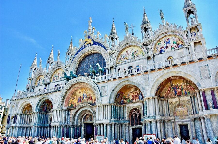 Venice in a Day: City Sightseeing Tour by Land & Water - Your free stroll window before the gondola