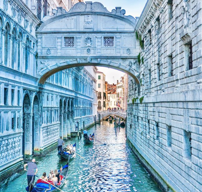 Venice in a Day: City Sightseeing Tour by Land & Water - The 30-minute gondola ride through the Grand Canal and smaller canals